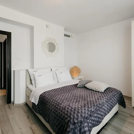 Apartment Centrum Krawiecka 4 *