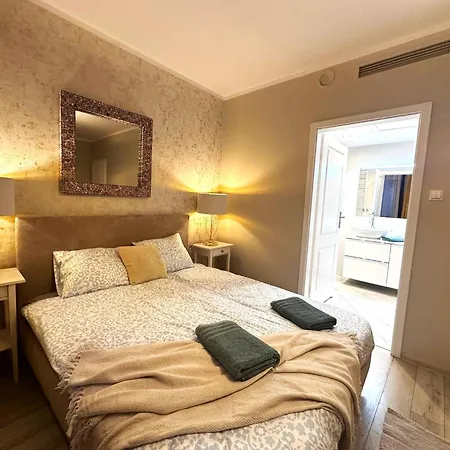 Centrum Krawiecka 4 *